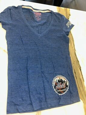 PINK Victoria's Secret Blue NY METS V-Neck Tee Shirt-Small